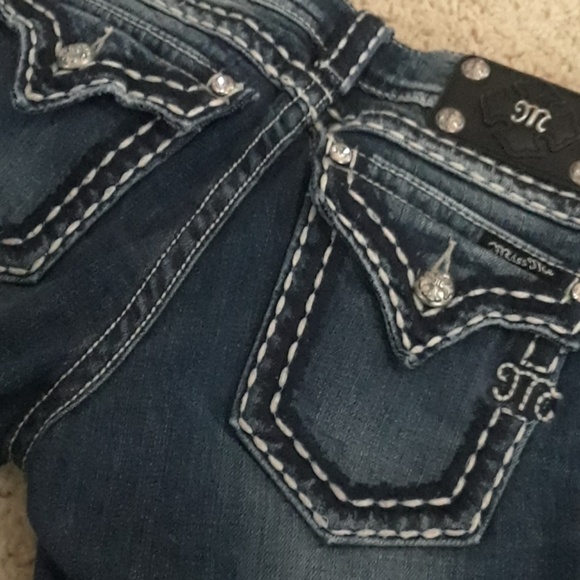 Miss Me Denim - MISS ME CAPRI...SIZE 26